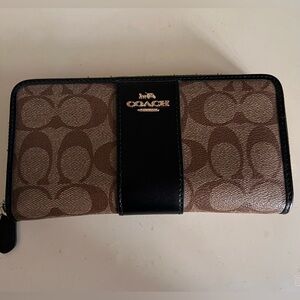 Coach Signature Brown and Black Zip Wallet